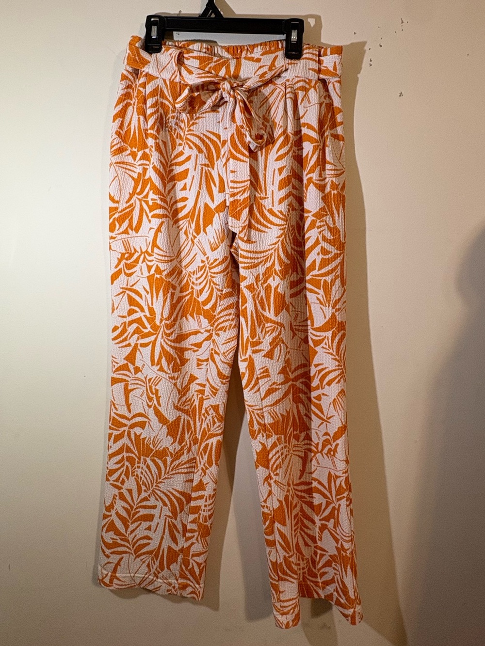 SoHo Apparel Ltd pants women’s small orange white tropical leaf print tie waist